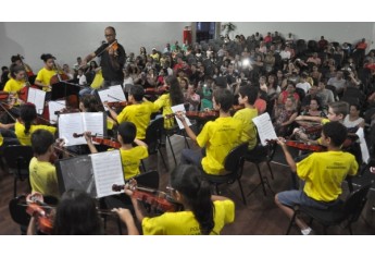 Programa oferece musicalização para crianças e adolescentes, e mantém Pólo em Adamantina, com 210 alunos inscritos (Foto: Assessoria de Imprens).