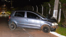 Bebê de 5 meses morre após carro bater contra poste em Rinópolis