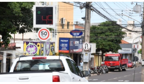 Lombadas eletrônicas ajudam a reduzir acidentes e mudam comportamento dos motoristas em Prudente