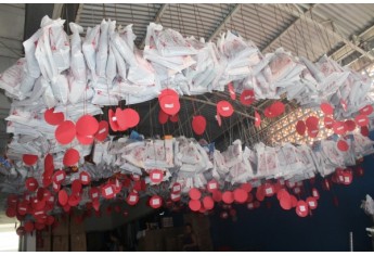 Serão 343 famílias e várias instituições contempladas com 1.286 brinquedos, 433 conjuntos infantis e 1.609 peças de roupas (Foto: Cedida/Jornal Diário do Oeste/Jéssica Nakadaira).