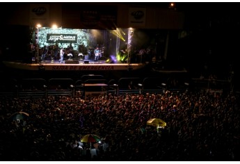 Somente neste domingo (9), público de 10 mil curtiu os principais sucessos da dupla Jorge e Mateus. (Foto: Gustavo Castellon | Grupo IMPACTO)