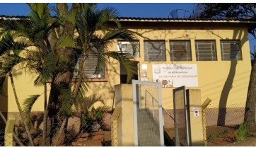 Secretaria de Educação de Adamantina está localizada na Praça Tiradentes, 546, junto à EMEF Navarro de Andrade (Divulgação/PMA).