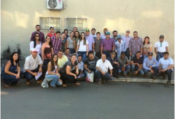 Alunos de Agronomia e Agronegócio da UnIFAI participam de atividades que estimulam uma nova perspectiva para a agricultura, com o emprego de tecnologia e inovação na produção rural (Foto: Cedida).