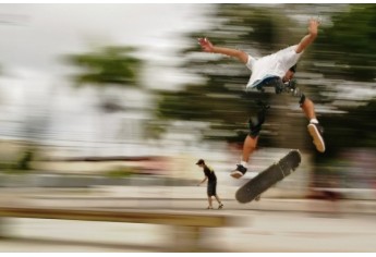 Skatistas recuperam quadra, fazem melhorias e criam espaço para treinos