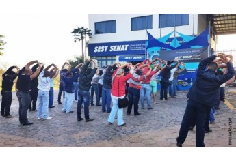 Motoristas passaram por testes rápidos de saúde e receberam brindes (Foto: Da Assessoria).