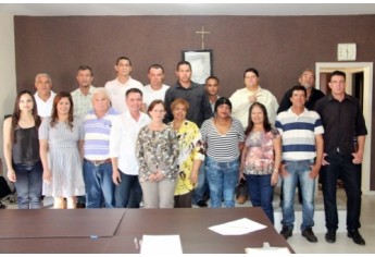 Pré-candidatos a prefeito, vice e vereadores pela coligação Mariápolis Para Todos (Foto: Reprodução/Jornal o Povo).