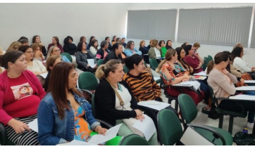 Professores da rede municipal de ensino de Adamantina recebem orientação sobre cuidados vocais