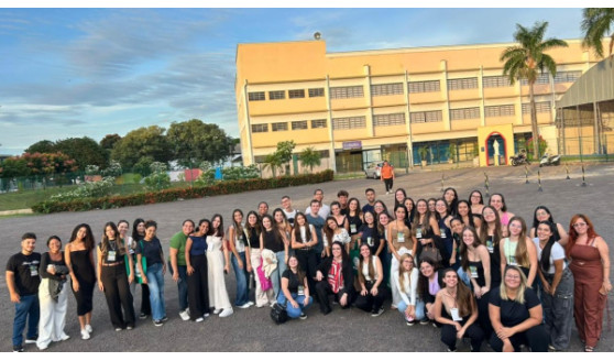Alunos da FAI participam de encontro de biomedicina em Lins