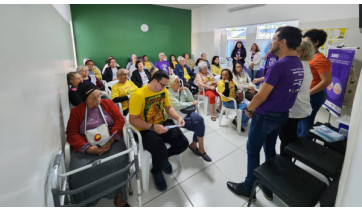 Junho Violeta começa com debate sobre prevenção à violência patrimonial contra idosos