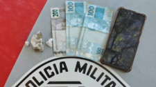 Homem é preso por tráfico de drogas após PM localizar crack e maconha em veículo, em Adamantina