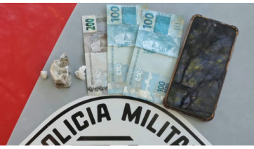 Homem é preso por tráfico de drogas após PM localizar crack e maconha em veículo, em Adamantina