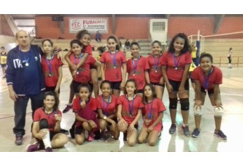 Equipes de voleibol de Adamantina participam da LIVEA - Liga de Voleibol entre Amigos (Divulgação).
