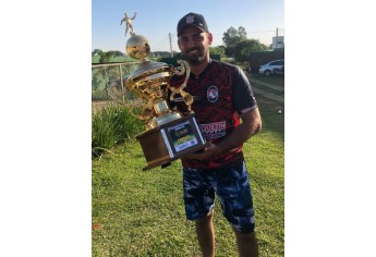 Equipe Hookanh Valem FC/Marquezim Veículos/Nova Foto e Ótica vence a Copa Judá de Futebol Médio