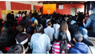 Delegada da Mulher realiza palestra sobre bullying e cyberbullying para estudantes em Maripolis