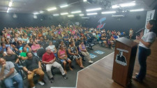 Cerca de 270 pais de aprendizes participam de reunião realizada pela Instituição Capaz