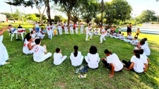 Evento de capoeira faz primeira graduação e troca de cordões no Parque dos Pioneiros 