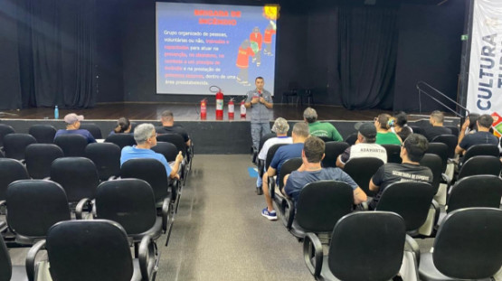 Servidores da Prefeitura de Adamantina recebem treinamento sobre prevenção e combate a incêndios