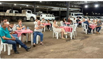 Prefeitura e produtores rurais firmam contratos do PAA em Adamantina