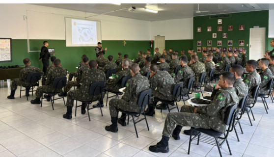 Polícia Civil realiza palestra para atiradores do Tiro de Guerra de Adamantina
