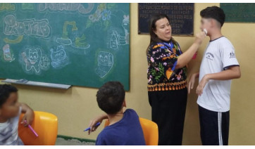 Cuidando de Mim: iniciativa promove higiene e autonomia de estudantes na EE Helen Keller