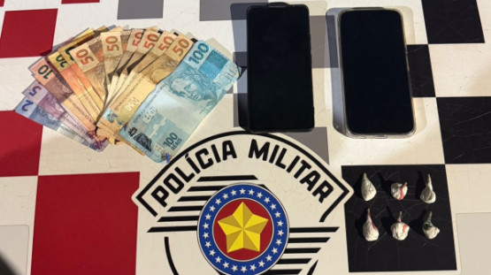 Homem é abordado com porções de cocaína escondidas na roupa íntima em Adamantina
