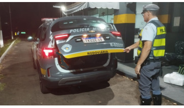 Passageiro é retirado de ônibus na SP-294 em Adamantina após causar transtornos durante viagem