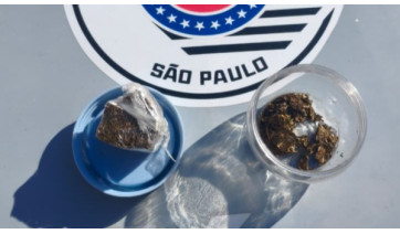 Mulher procurada pela Justiça é presa em Adamantina; homem é flagrado com maconha durante ação da PM
