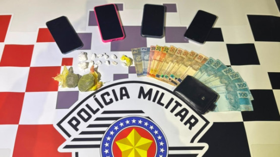 Dupla é presa por suspeita de tráfico de drogas durante ação da Polícia Militar em Adamantina