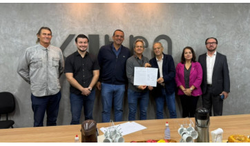 Diretor da 4Tro Urbanismo recebe homenagem da Câmara de Adamantina