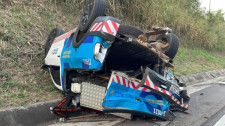 Viatura de concessionária de rodovias é atingida em acidente na SP-294 em Osvaldo Cruz