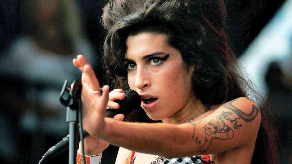 Amy Winehouse (Reprodução).