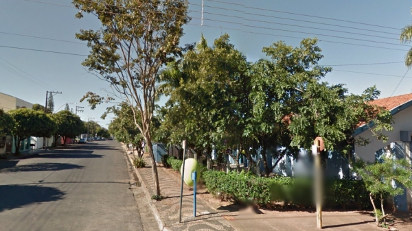 Na Rua Nove de Julho, o caminho entre o posto de saúde, padaria e campus I das Paredes Alvas (Google).