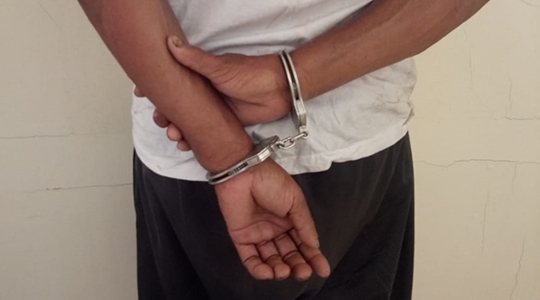 Homem de 58 anos foi preso em flagrante pela prática de furto (Foto: Cedida/Deinter 8/Polícia Civil).