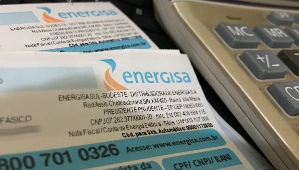 Conta de energia está mais cara em 24 cidades da região atendidas pela Energisa. Reajuste foi definido pela ANEEL (Foto: Siga Mais).