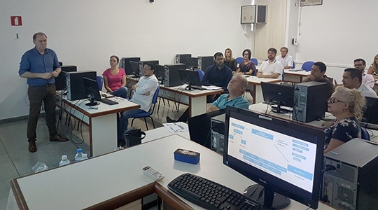 Reunião do Núcleo Docente Estruturante (NDE) objetivou acertar os últimos detalhes do internato do curso de medicina da UniFAI (Fotos: Jesana Lima).