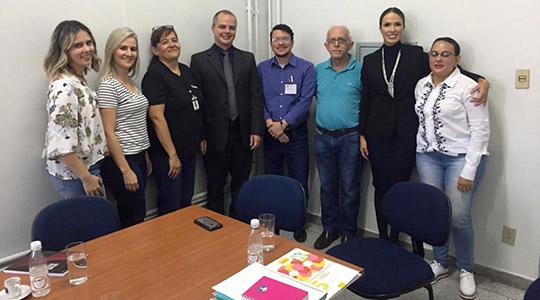 Consultor externo do Prêmio Innovare é recebido no Fórum de Adamantina por autoridades do Judiciário e da área educacional da cidade (Fotos: Cedidas).