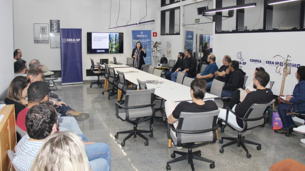 Encontro apresentou proposta para arborizacao urbana em Adamantina (Imagem: Joao Vinicius/Da Assessoria).