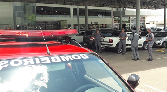 Bombeiros levam orientações à população em Adamantina e região, durante operação realizada em todo o Estado de São Paulo (Fotos: Cedidas).