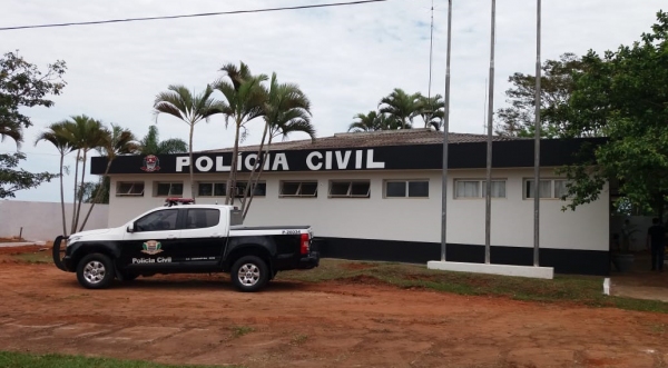 Espaço da Delegacia da Polícia Civil de Salmourão após as melhorias de pintura realizadas por reeducandos do semiaberto da Penitenciária de Lucélia (Foto: Cedida/Deinter8/Seccional Adamantina).