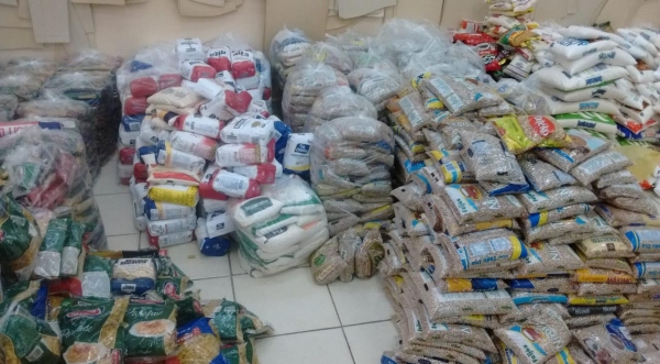 Campanha arrecada alimentos em Adamantina (Foto: Da Assessoria).