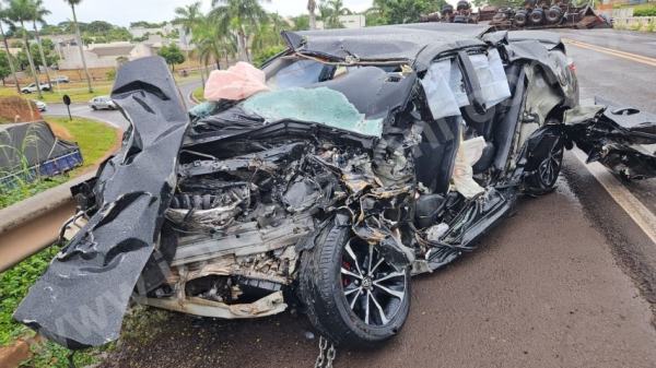 Carro Toyota/Corolla onde estava a familia de Dracena (Foto: Site Jorge Zanoni).