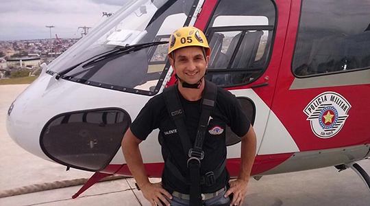 Sargento Gabriel Valente, do efetivo do Corpo de Bombeiros de Adamantina, aguarda convocação para atuar em Brumadinho (Acervo Pessoal).