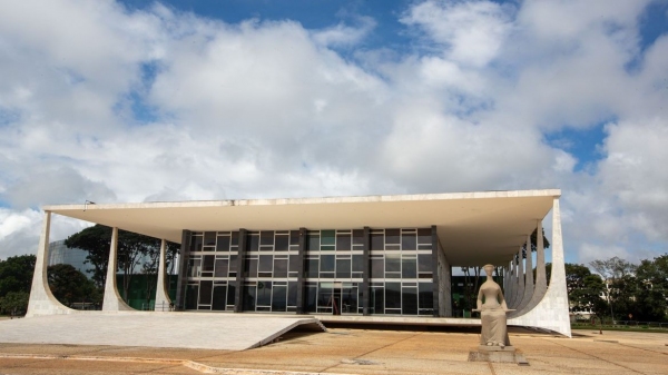 Julgamento foi concluído nesta terça-feira. Tese da legítima defesa da honra é inconstitucional (Fabio Rodrigues Pozzebom/Agência Brasil).