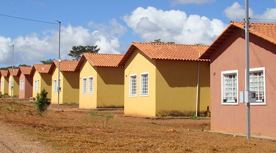 Serão sorteadas 99 unidades habitacionais em Adamantina, que serão destinadas às famílias com renda familiar bruta mensal de até R$ 1.800,00 (Ilustração).