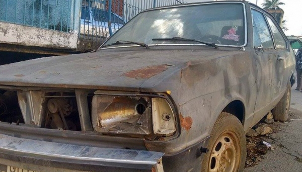 Carros abandonados nas ruas terão seus proprietários notificados e serão recolhidos pela Prefeitura, que poderá leiloá-los (Imagem: Ilustração).