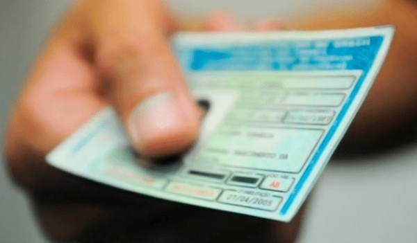 Réus tinham acesso ao cadastro de autos de infração e livraram motoristas das multas de trânsito (Reprodução).