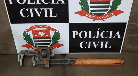 Ferramenta usada pelo menor para matar o patrão (Foto: Cedida/Polícia Civil).