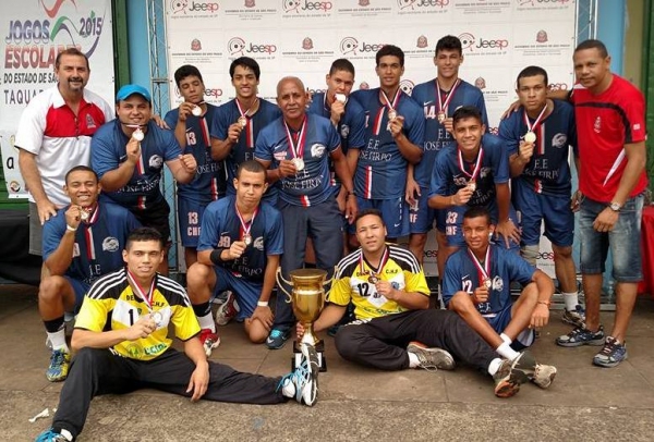 Handebol de Lucélia encerra sua participação nas ligas com vários títulos conquistados 2015 (Foto: Divulgação).