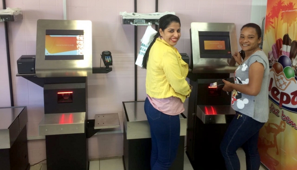 Facilidades do self-checkouts já estão disponíveis aos clientes do Supermercado Godoy, em Adamantina (Foto: Cedida).