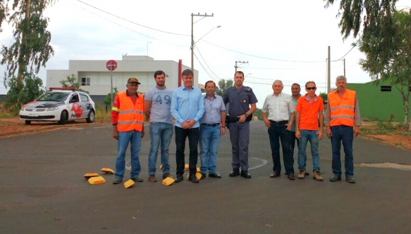 Autoridades vão à Santos Dumont para avaliação e implantação das medidas de segurança viária (Foto: Assessoria de Imprensa).